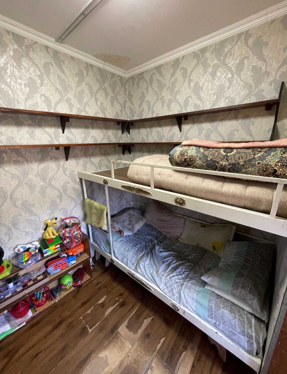 Продаётся квартира Юнусабад15, 2/4/4