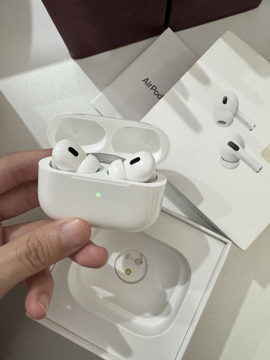 Продам оригинальные эйрподс про 2