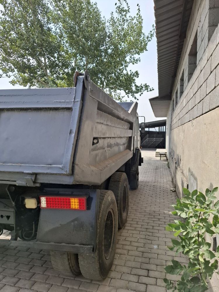 Kamaz moshina sotiladi