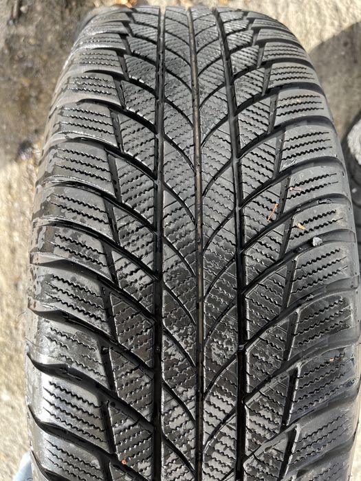4 jante originale BMW R 18 cu anvelope de iarna Bridgestone 225/60/18