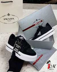 Prada adidași negri dama
38,39,39,39,40,40

210 lei