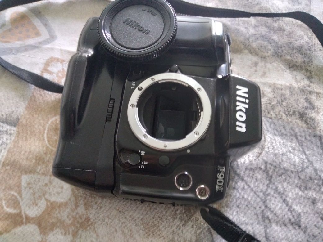 Винтиж фото камера Nikon F90X