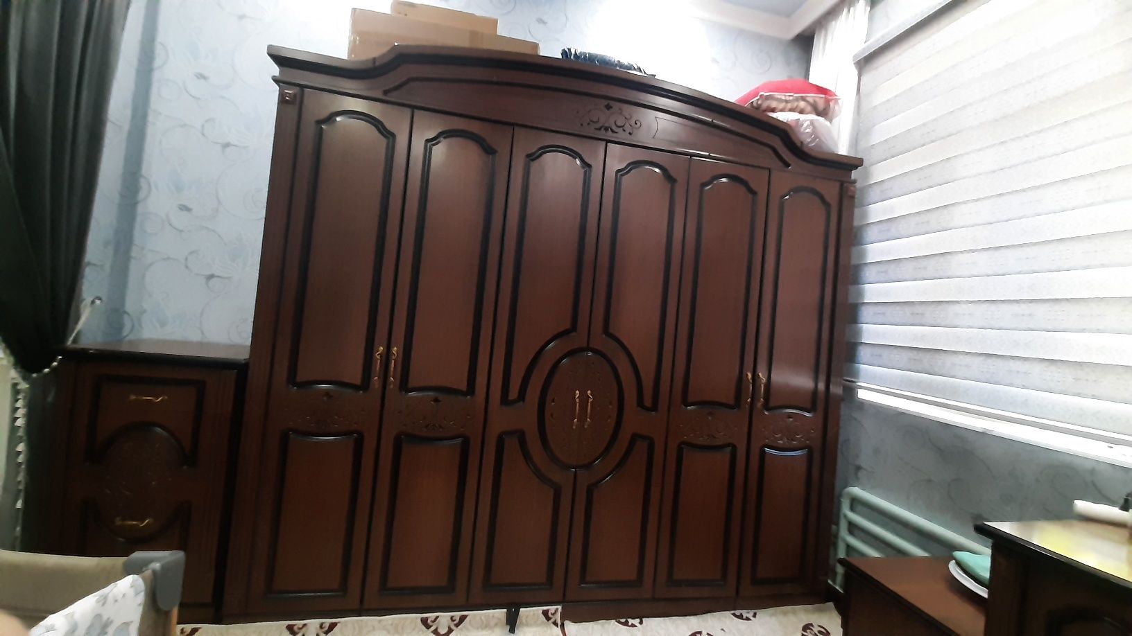 Срочно продается шифонер, кроват, зеркалный комод, честер, 2 тумбочки