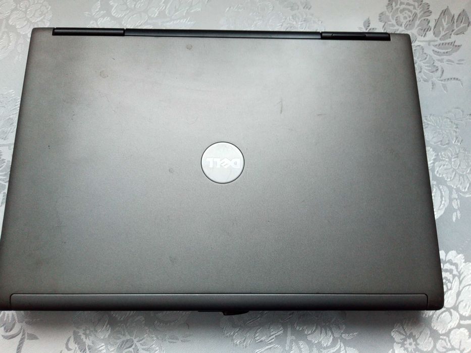 Laptop DEEL Latitute D620 , intel centrino duo.