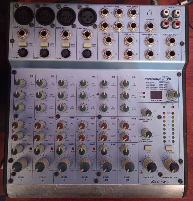 Alesis multimix 8fx+Phantom