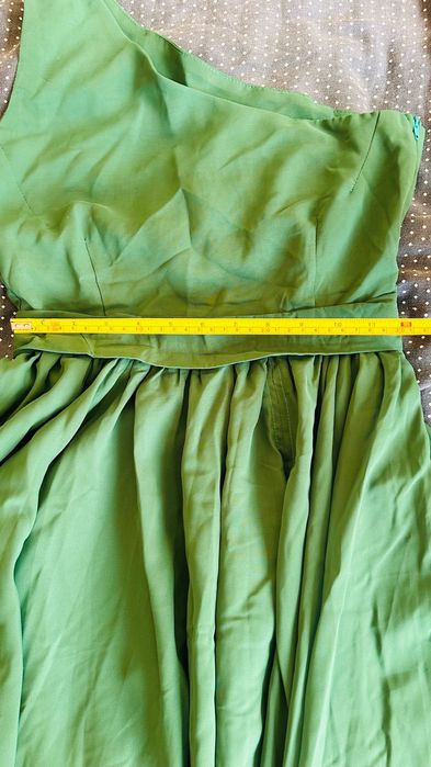 Елегантни рокли хс - м размер