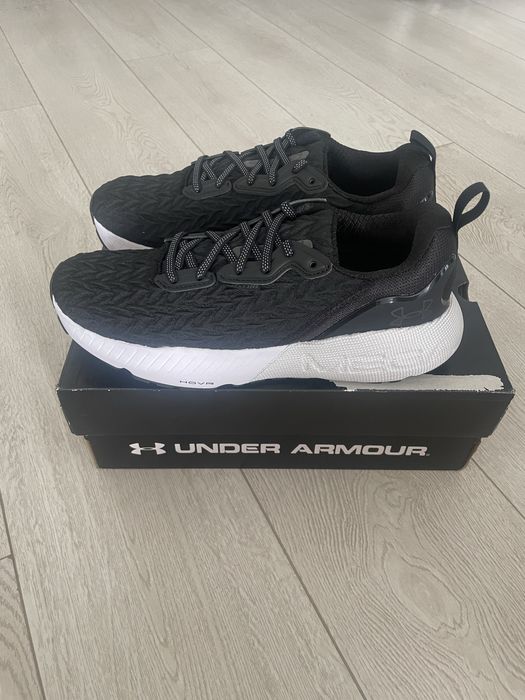 Under armour hovr mega 3 clone