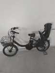 Vând bicicleta electrica în stare bună are roți de 20
