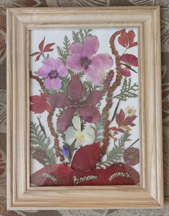 Картини с хербаризирани цветя