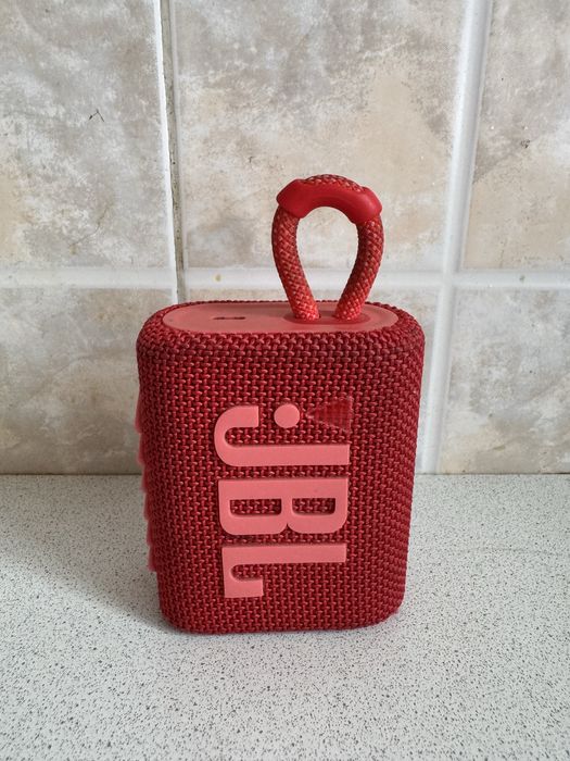 JBL GO3 хорошем состоянии