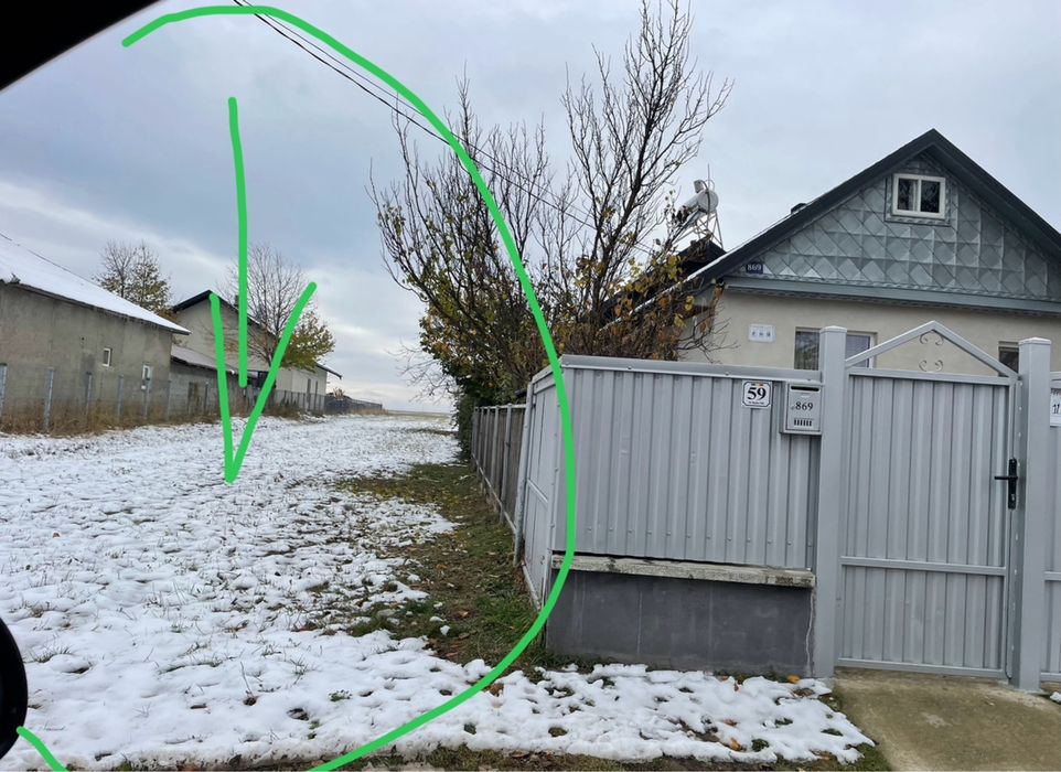 Teren 36 ari intravilan