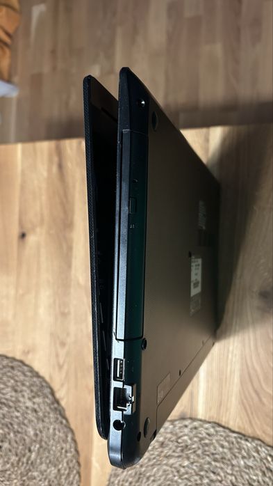 Laptop Toshiba Satelite L50-B-1LV