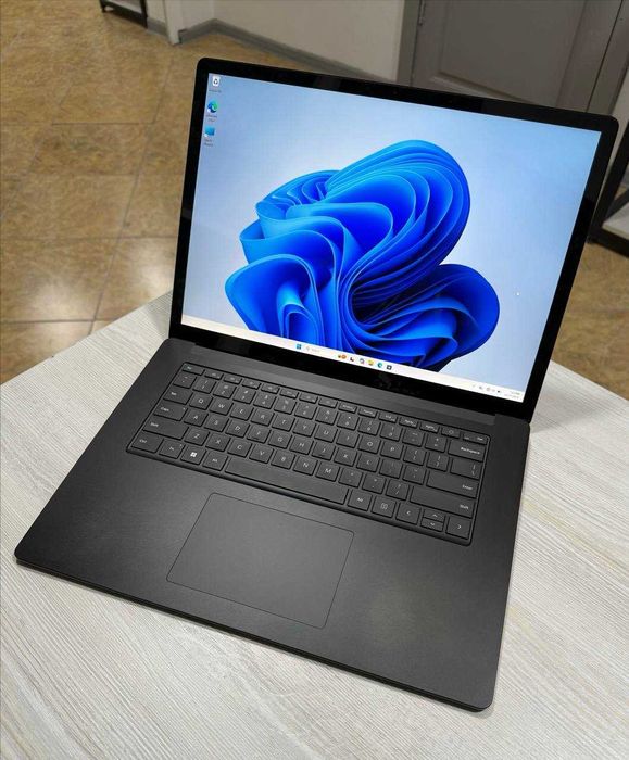 Surface Laptop 5 Black 15” 2,5K IPS I7-1265u сенсор 16GB/256GB NVMe