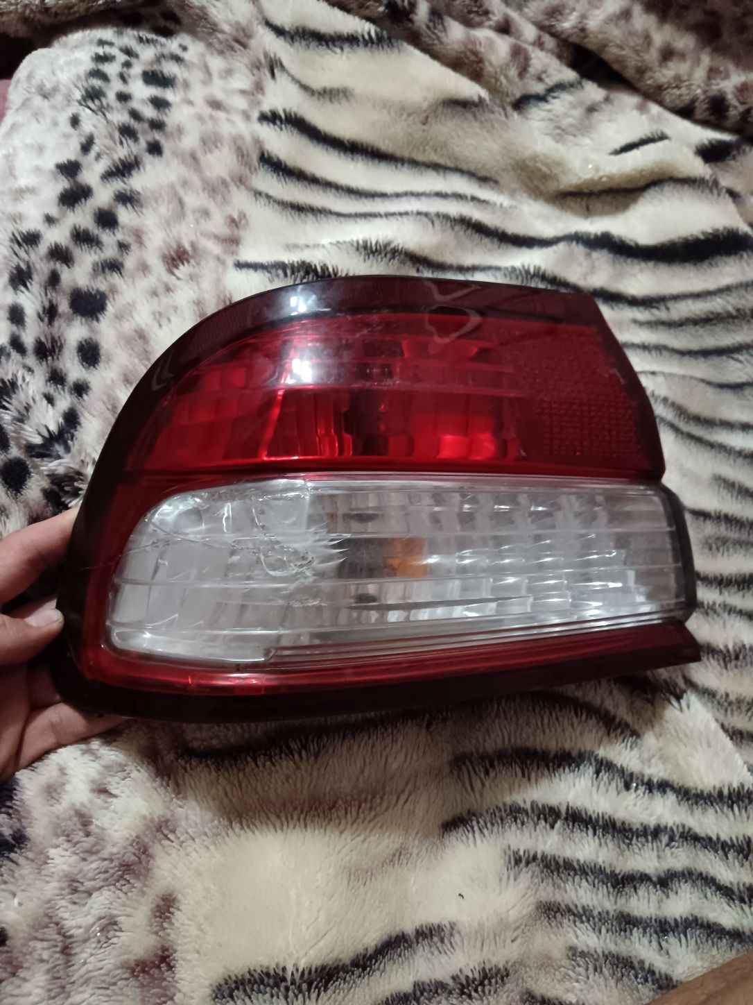 Фара задняя левая на Nissan maxima a 32