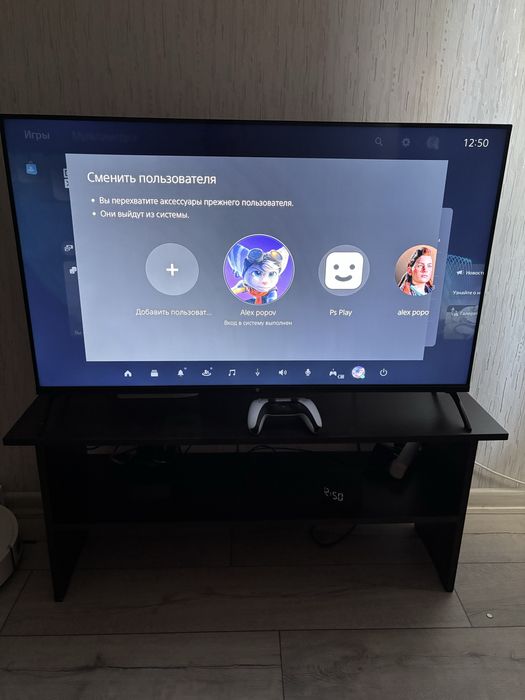 телевизор qwatt Q43YK-MB 109 см в хорошем состоянии