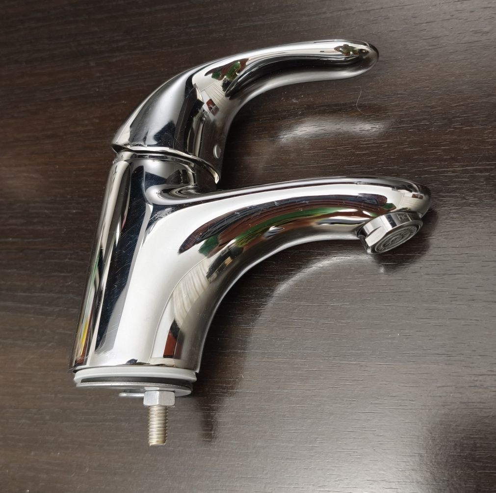 VAND baterie chiuveta baie HANSGROHE nefolosita