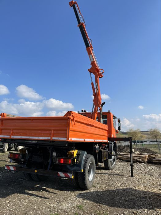 Camion 4*4 cu macara