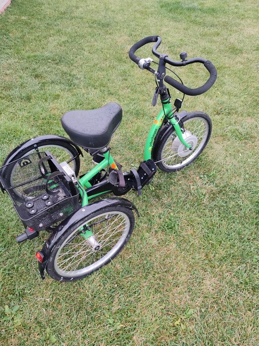 Tricicleta electrica pentru persoane cu handicap