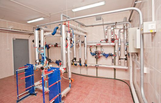 Замена стояков ,гребенок, кранов, сварка труб элеваторных узлов.