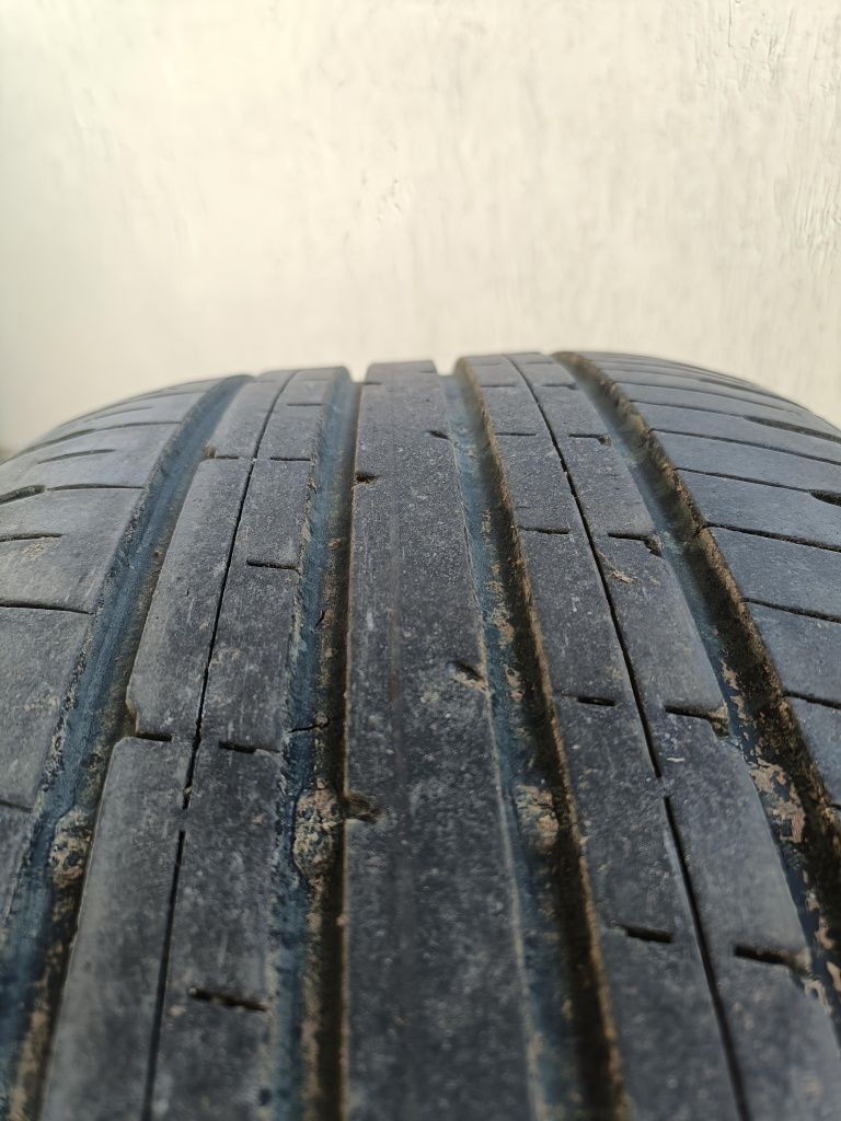 Anvelope Vara Falken Ziex ZE914 B 225 40 R18 92W