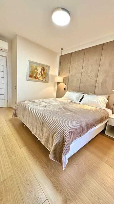 Сдаются 2-комнатные апартаменты на левом берегу.