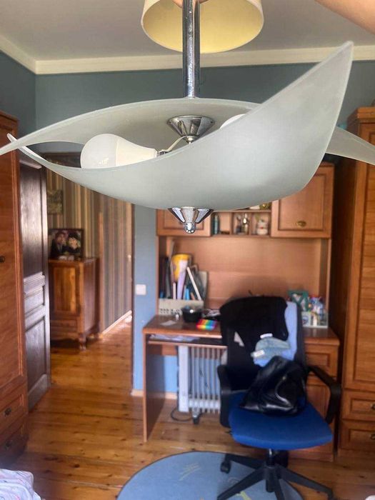 Стеклянная люстра