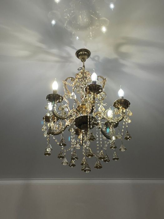 Люстра.                   .