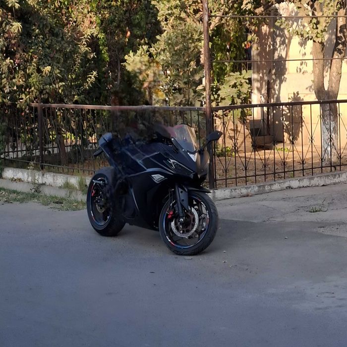 Yamaha R3 Replica
