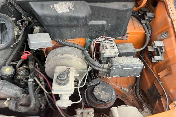 Dezmembrez IVECO Daily 2 [1990 - 1999] Autobasculanta 2-usi 8140.67F