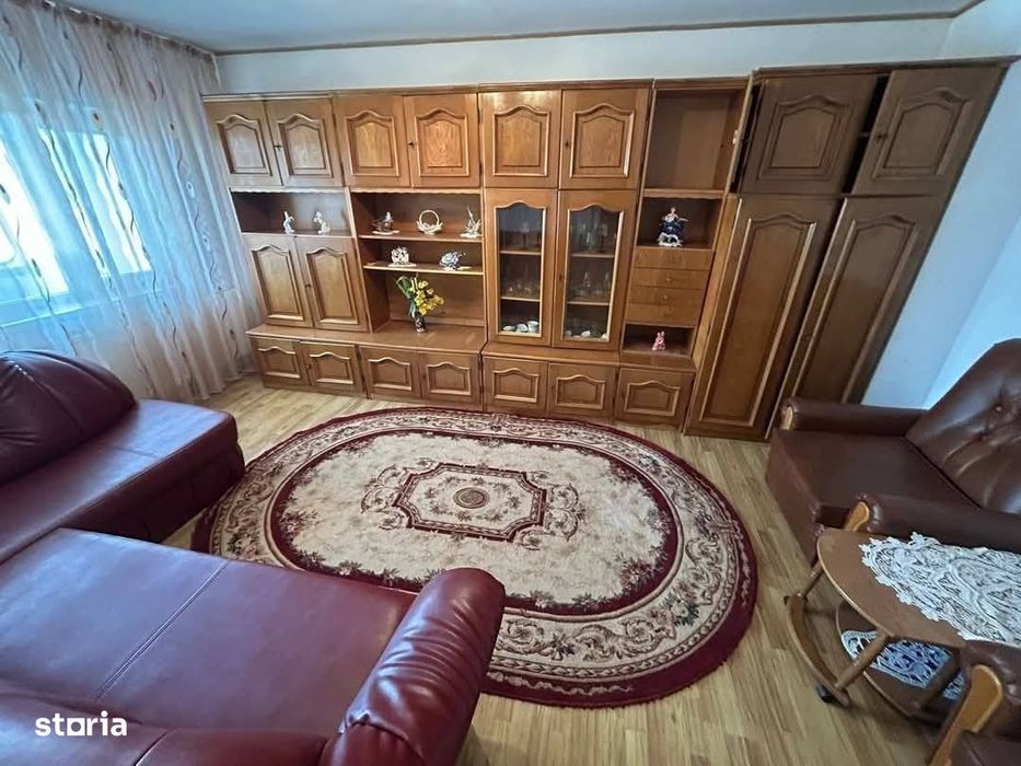 De vanzare 2 camere,3 balcoane ,mobilat si utilat zona Pietonal