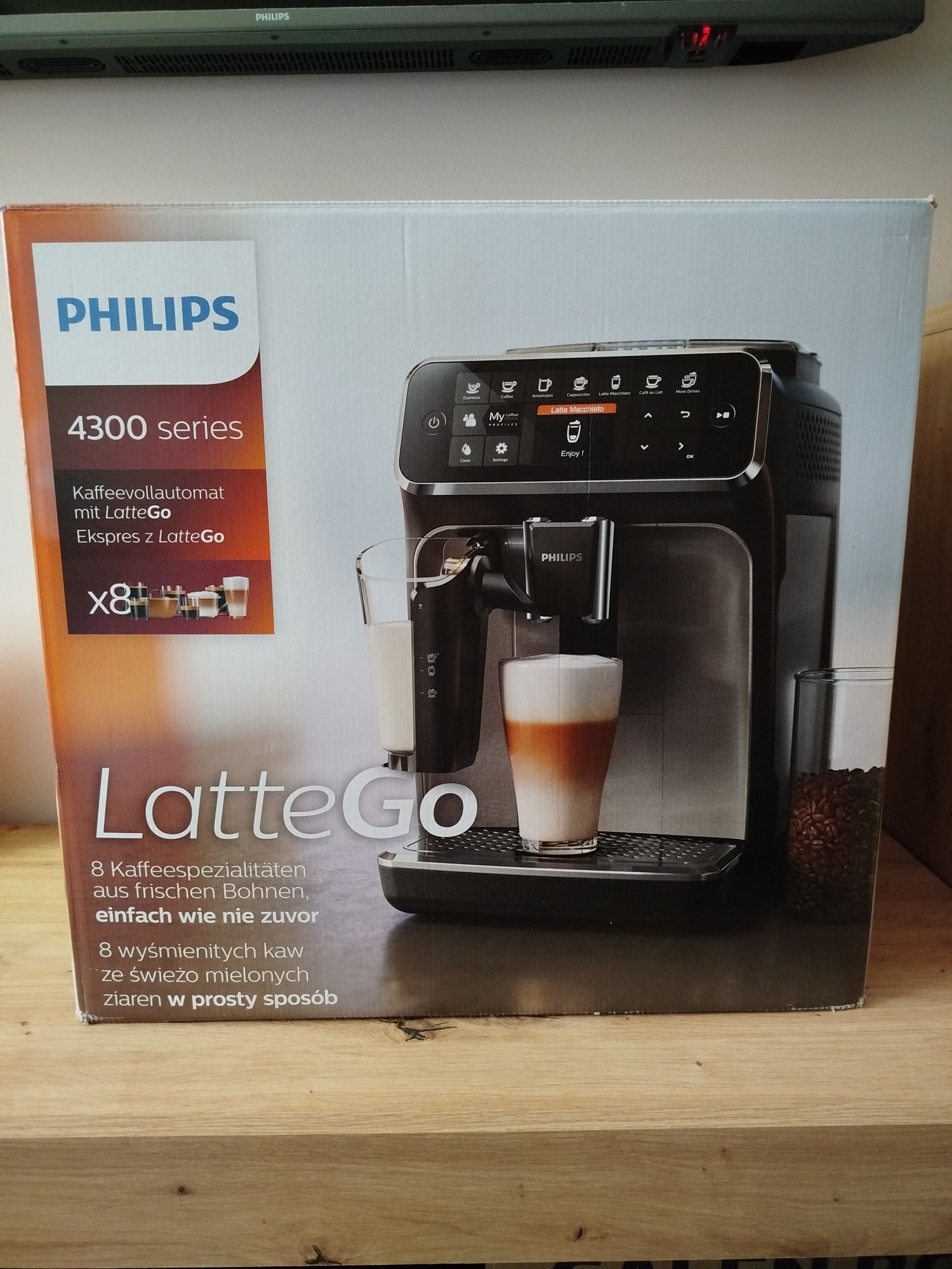 Кафеавтомат Philips Latte Go 4300