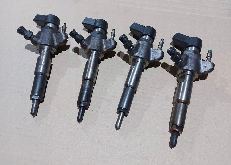 Injector Volvo S80 1.6 D 9674973080