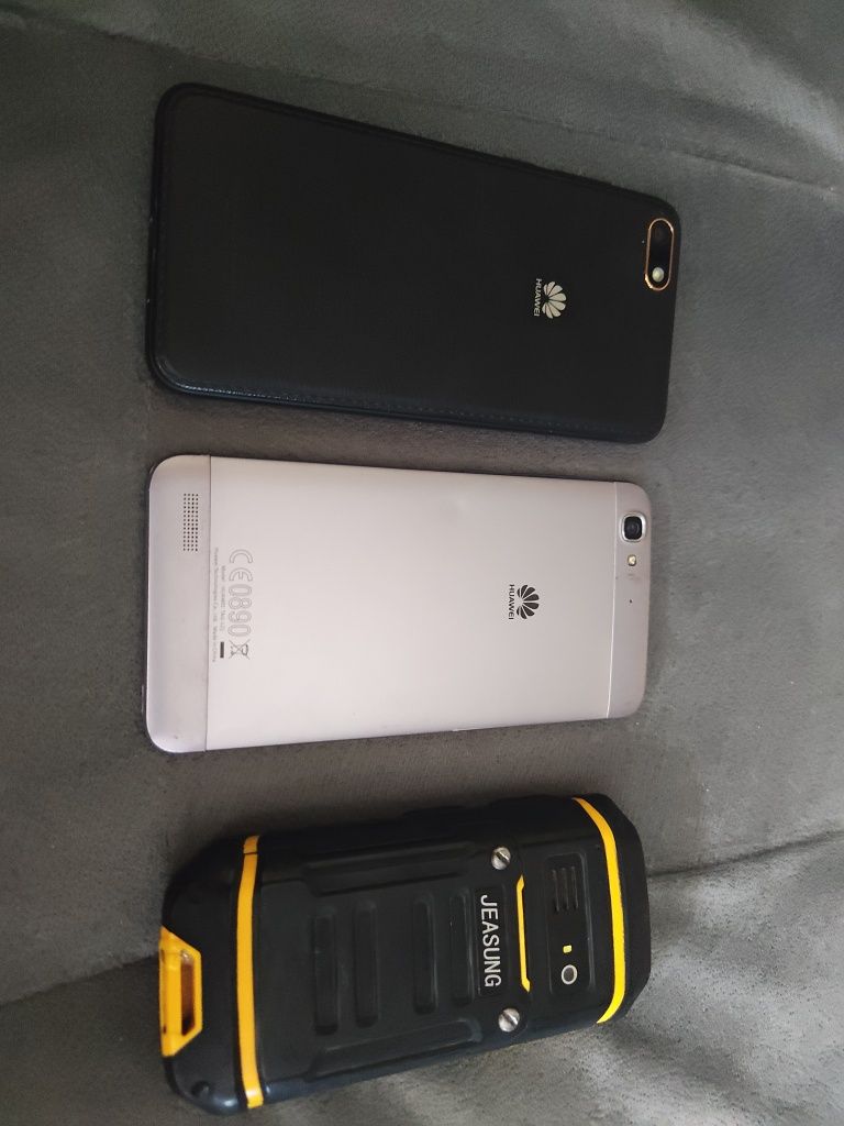 Продам смартфон huawei