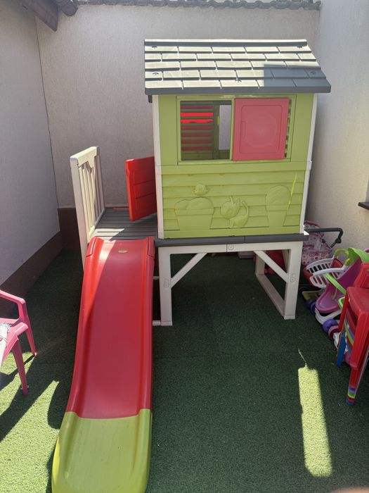 Casuta de joaca copii Smoby cu tobogan