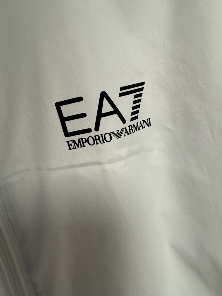 Emporio Armani ветровка