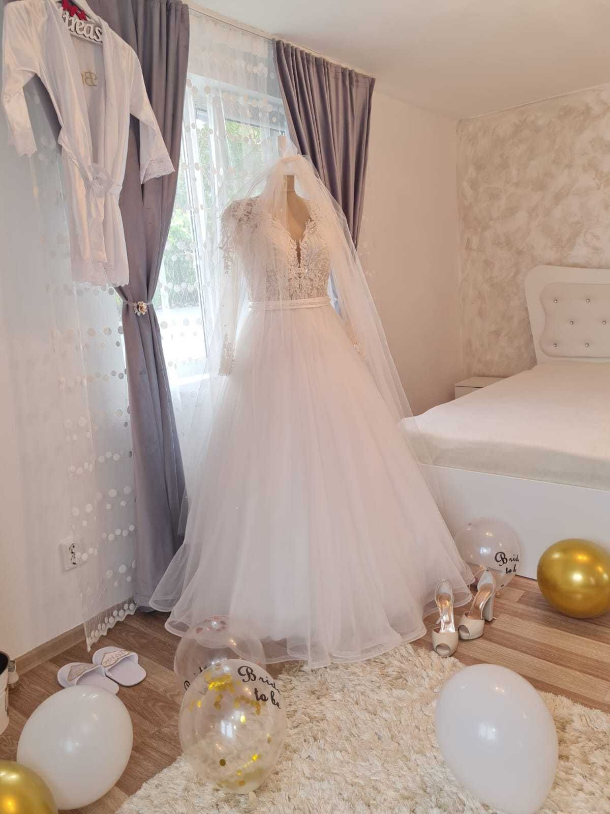 Vand rochie de mireasa