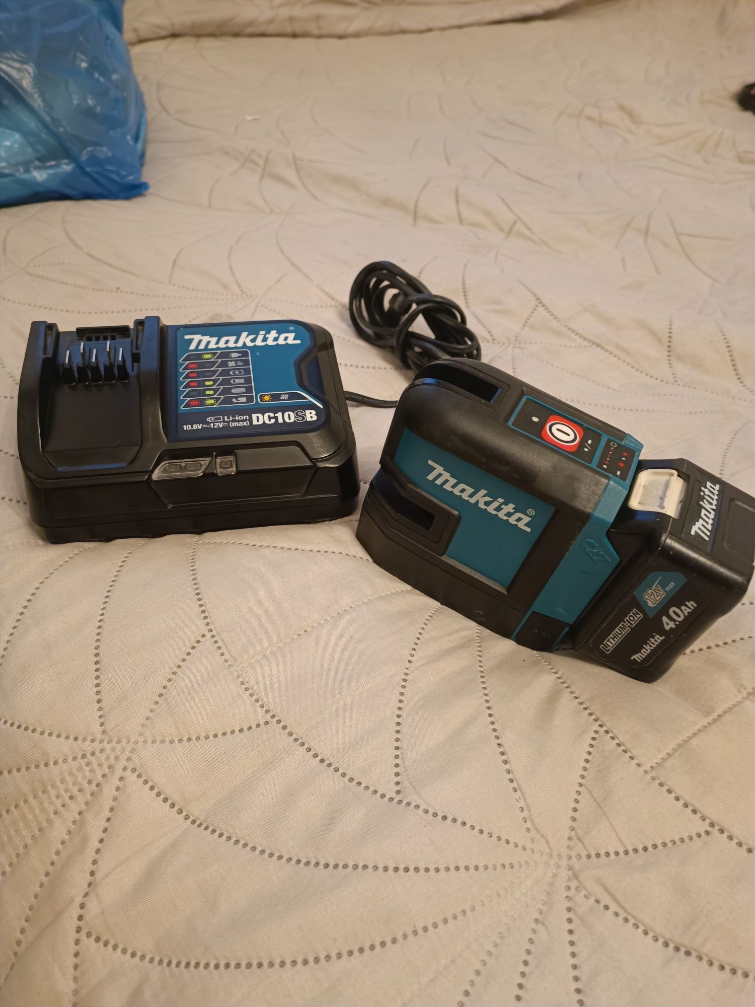 Laser Makita sk105d 4ah dc10sb