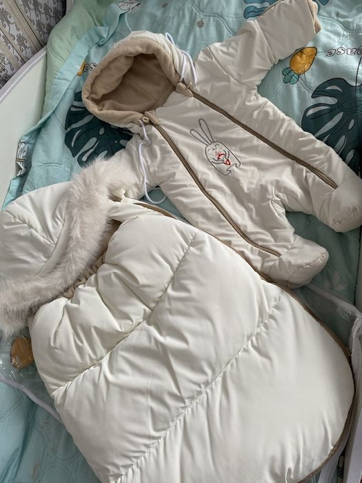 Продам кокон+комбез 2 в 1 , осень-зима. Еще как новая.