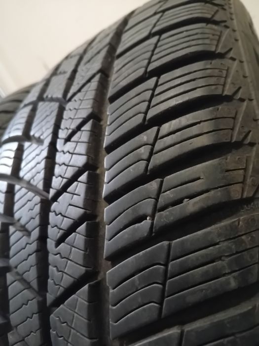 2 бр. зимни гуми 205/55R16 - отлично състояние