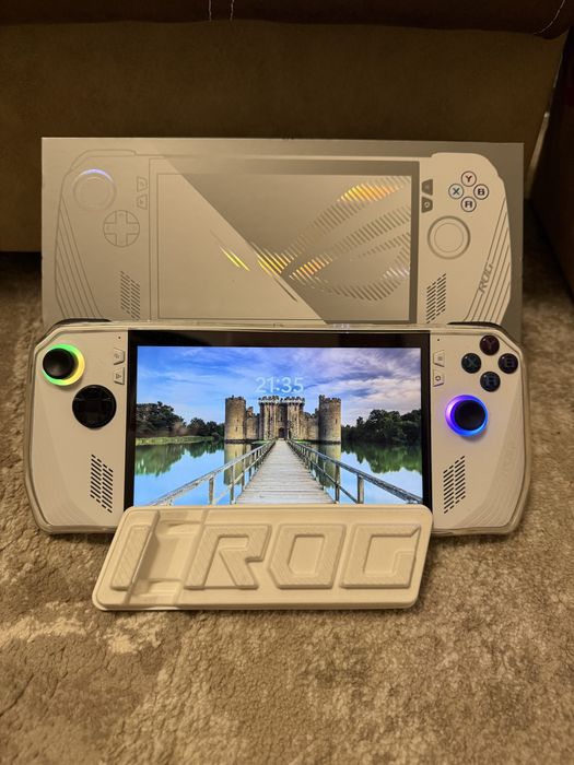 Consola Asus Rog Ally Z1 EXTREME cu garantie activa