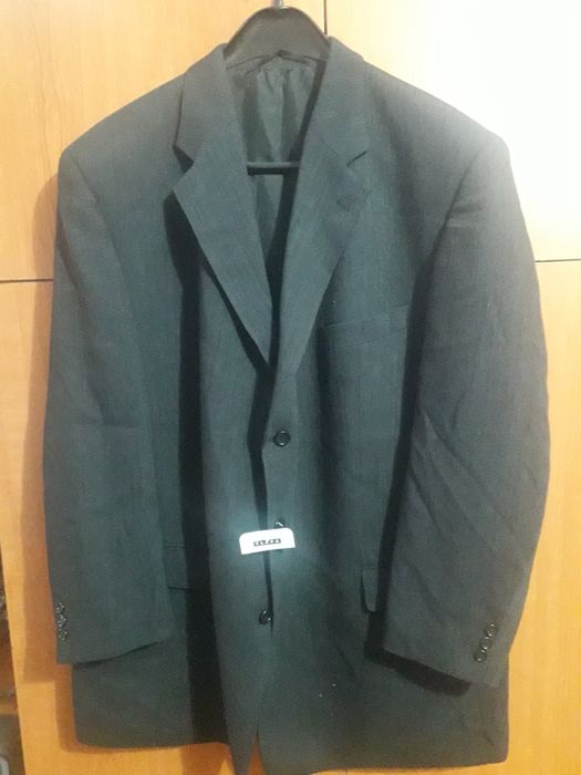 Sacou nou cu eticheta marime 62 pe persoane solide doar 150 lei