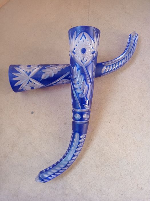 Хуристал шох сотилади тошкэнтда ишланган биринчи кул антиквар буюум  с