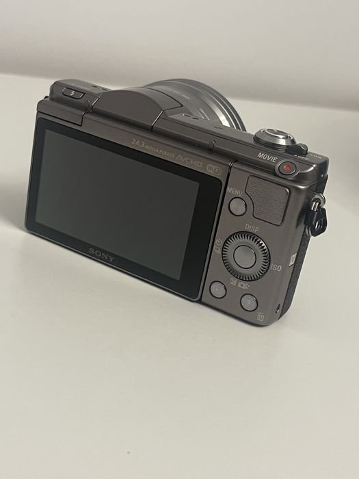 Cameră Profesională Sony Alpha 5100