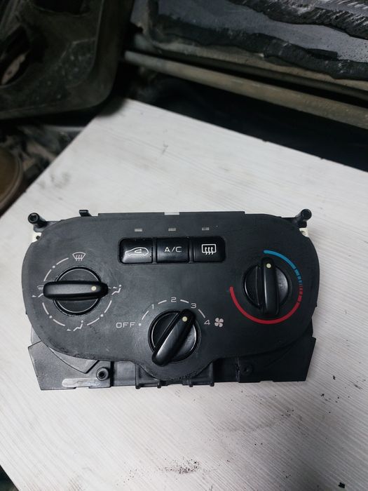 Останали части за Пежо 307 2.0 хди