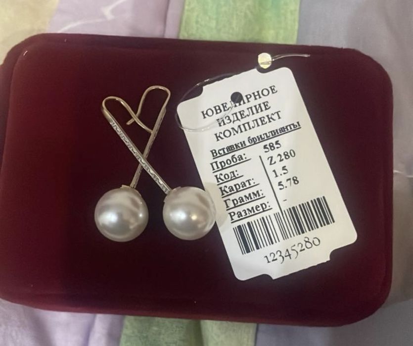 Продам золотые серьги с жемчугом и бриллиантом