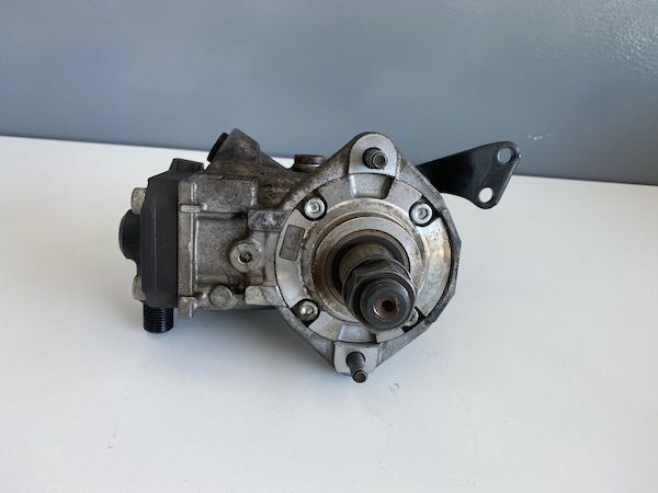 Pompa inalta presiune Volvo S60 V70 XC60 XC70 XC90 V60 V90 S90 2014+ 31405129