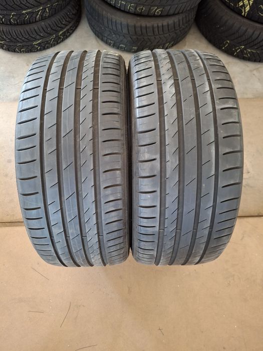 2 Anvelope de vară 235 35 r19 Apollo