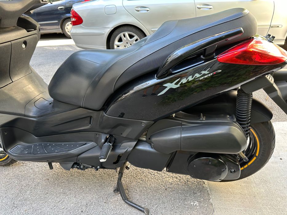 Yamaha X-Max 250I