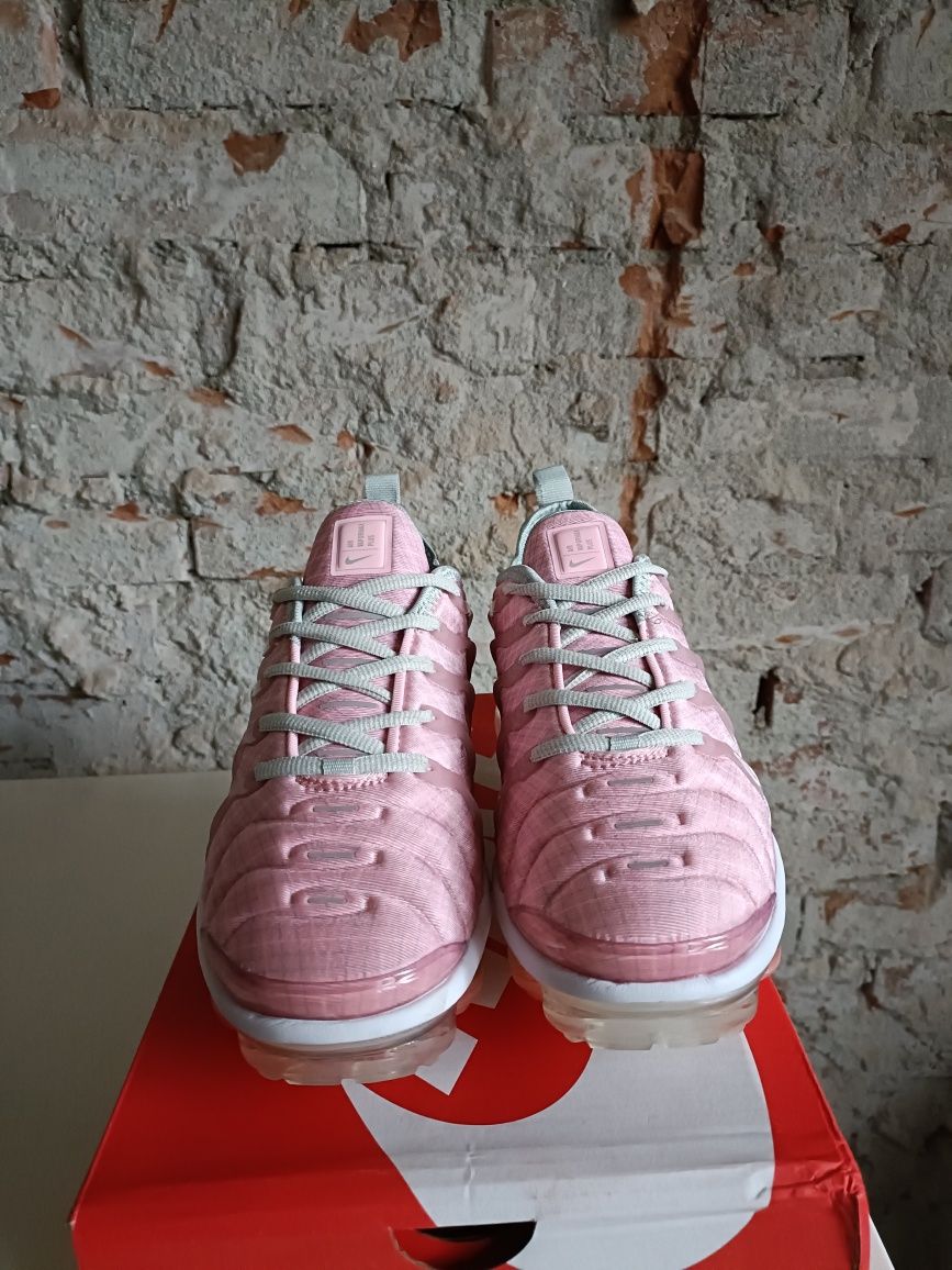 Nike Air Vapormax Plus 37,37.5,38,38.5,39,40