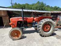 Vând tractor fiat um615